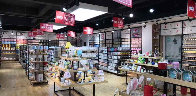 逛遍西咸新区百货店，轻松买到心仪的宝贝！